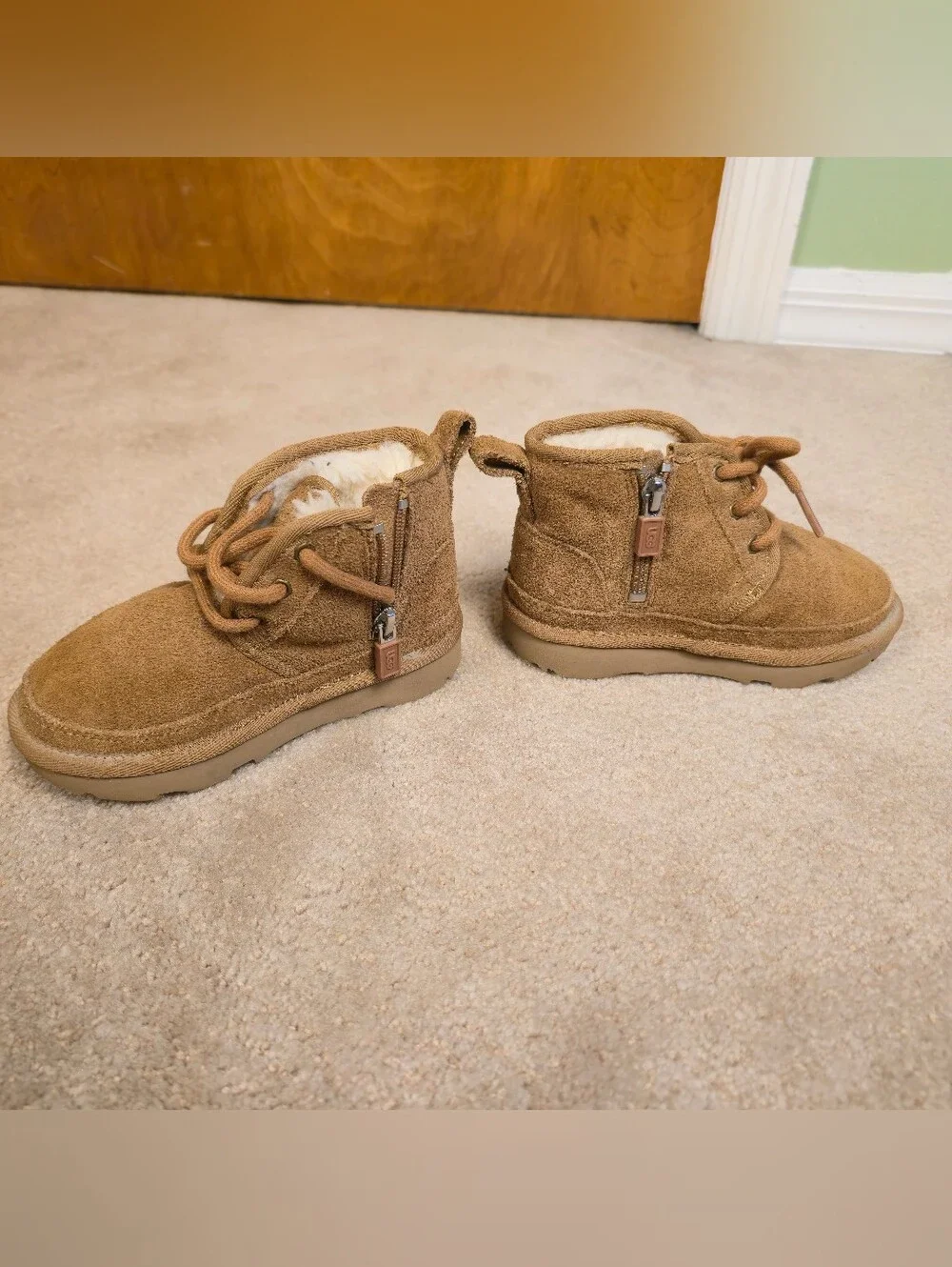 UGG Neumel II Toddler Kids Chestnut Suede Chukka BOOTS Size 8 1017320T